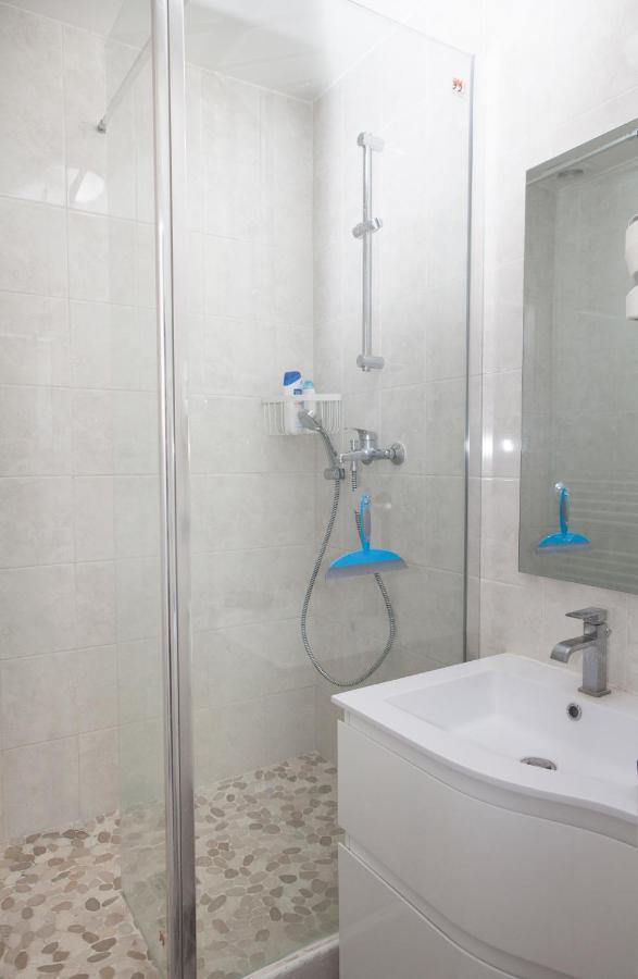 Club246 Paris Saint Martin B&B 외부 사진