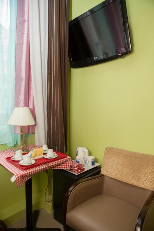 Club246 Paris Saint Martin B&B 외부 사진